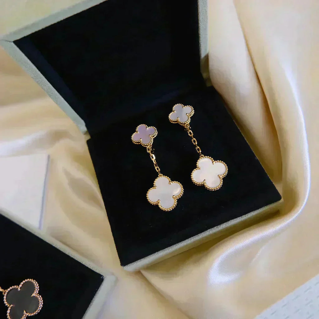 VCA CLOVER 2 MOTIF WHITE MOP EARRINGS
