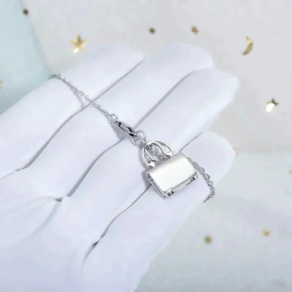 HERMES AMULETTE PEDANT SILVER NECKLACE