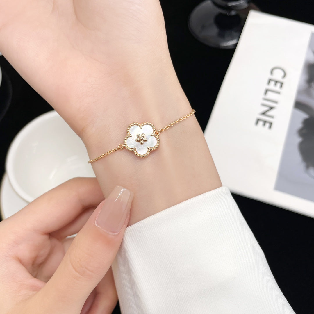 VCA LUCKY SPRING ROSE GOLD MOP BRACELET