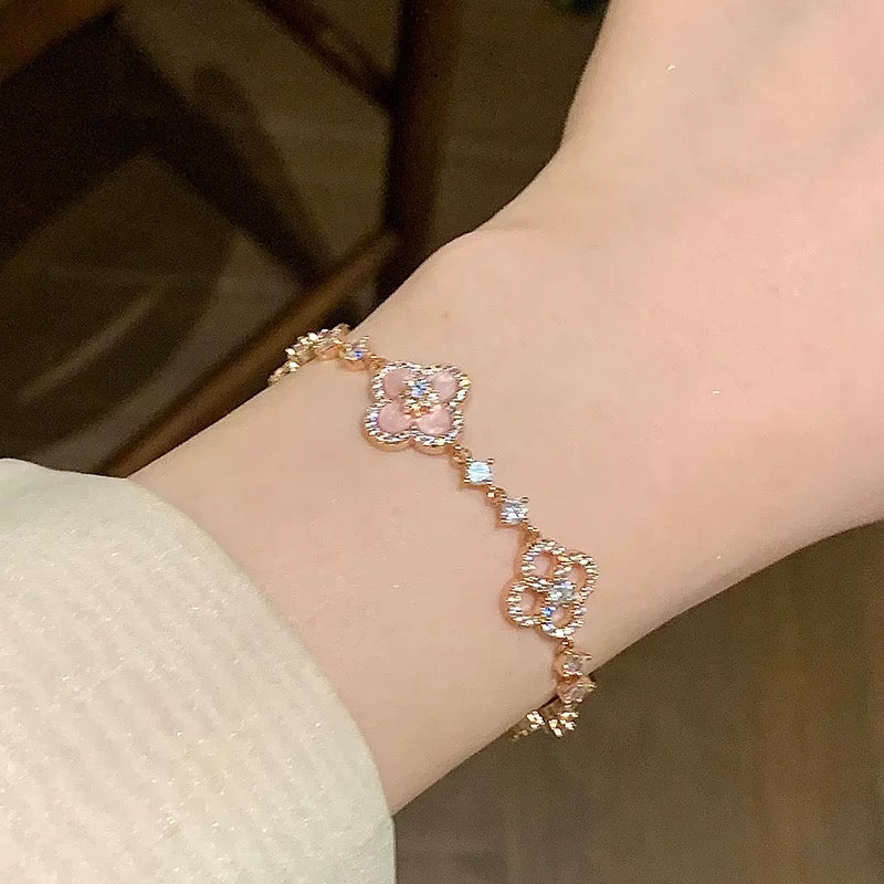 VCA CLOVER 5 MOTIF PINK BLUE RED WHITE BRACELET