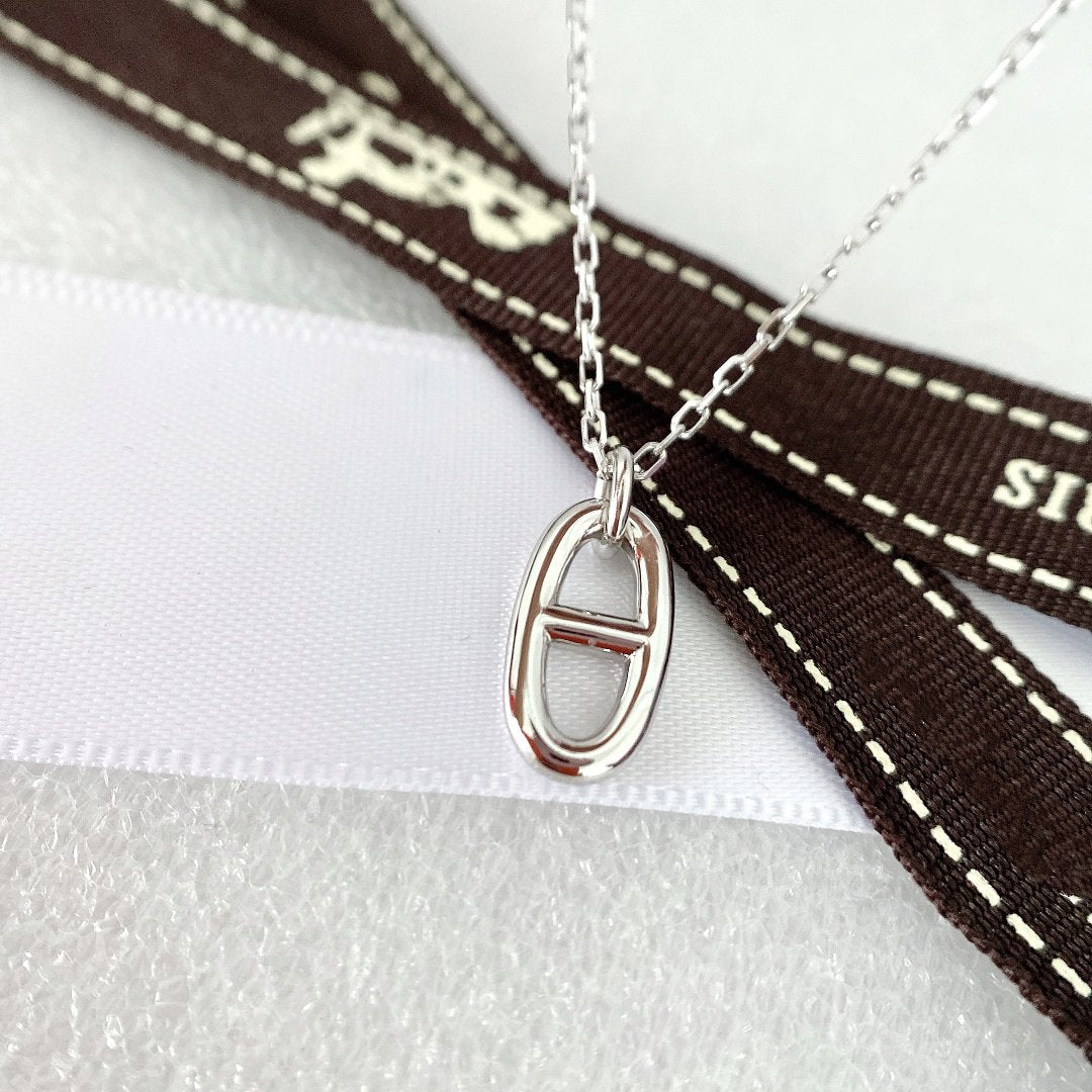 HERMES HM PIG NOSE NECKLACE