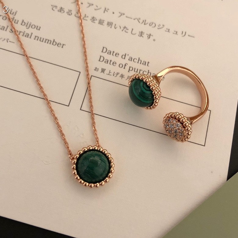 VCA PERLEE COULEURS DIAMOND ROSE GOLD BETWEEN THE FINGER RING